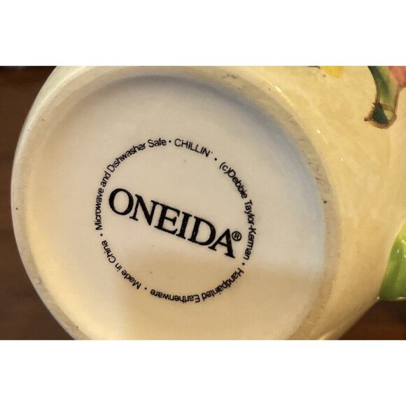 Oneida Chillin Winter Penguin Coffee Tea Mug Handpainted Earthenware Ceramic - Picture 6 of 8